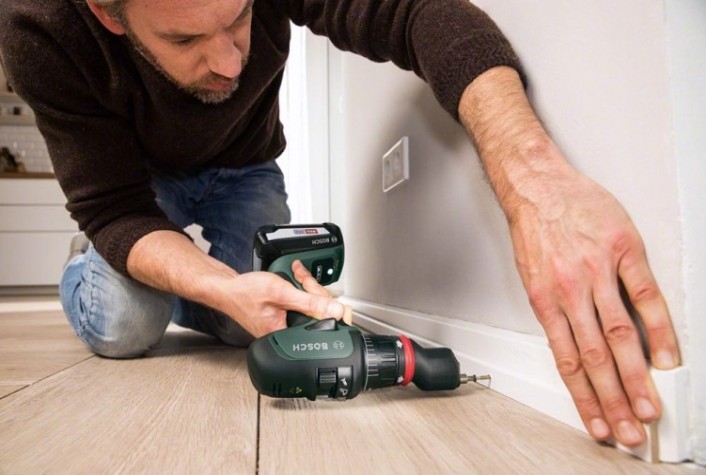 Аккумуляторная дрель-шуруповерт BOSCH AdvancedImpact 18 Set [06039B5103] Кейс, 2х2,5Ач