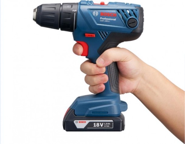 Аккумуляторная дрель-шуруповерт BOSCH GSR 180-LI [06019F8123] 2х2,0 Ач