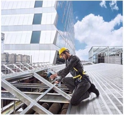 Аккумуляторный шуруповерт BOSCH GSR 12V-30 бесщеточная [06019G9020]