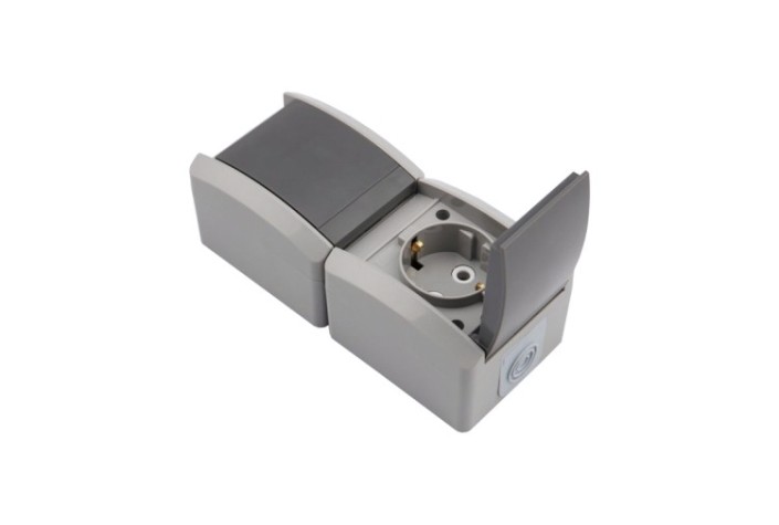 Блок розеток Kranz KR-78-0615 вертикальный 2 INDUSTRIAL IP54 с зазем. Блок розеток Kranz KR-78-0615 вертикальный 2 INDUSTRIAL IP54 с зазем.