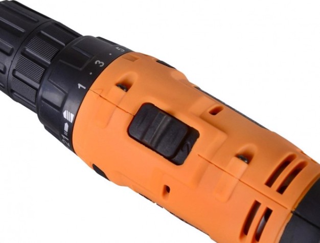 Дрель-шуруповерт аккумуляторная ВИХРЬ ДА-12Л-2КА [72/14/26]