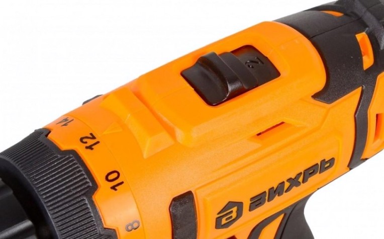 Дрель-шуруповерт аккумуляторная ВИХРЬ ДА-12Л-2КН с набором инструментов [72/14/35]