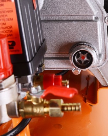 Компрессор поршневой ВИХРЬ КМП-24/230АМ [74/3/11]