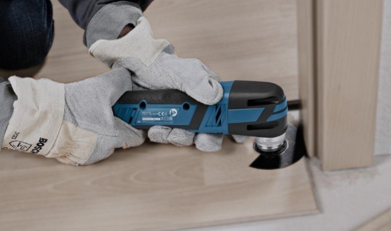 Многофункциональный инструмент аккумуляторный BOSCH GOP 12V-28 [06018B5020] 2х2,0Ач, кейс