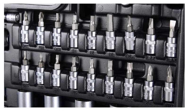 Набор инструментов ВИХРЬ 1/2", 1/4", crv, в кейсе 108 предм [73/6/7/8]