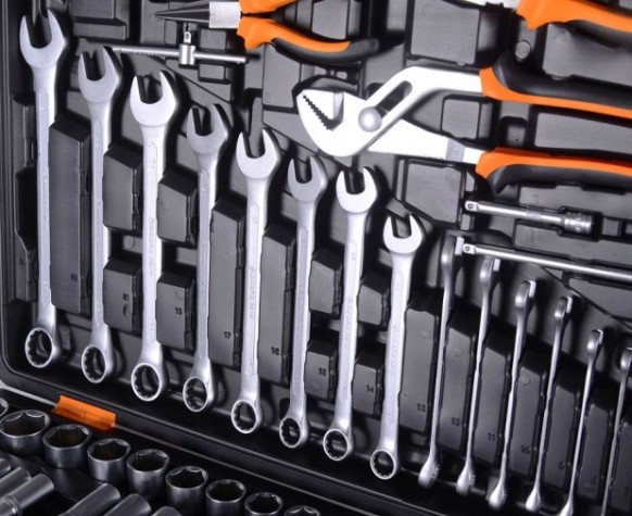 Набор инструментов ВИХРЬ 1/2", 1/4", crv, в кейсе 151 предм [73/6/7/9]