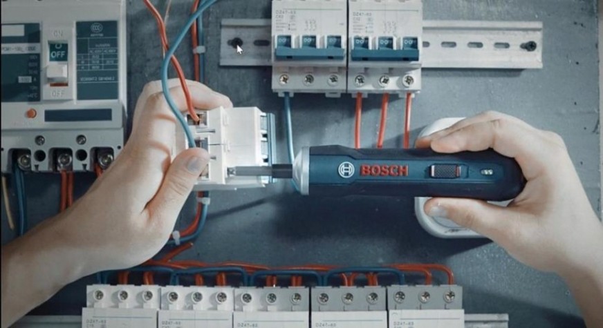 Отвертка аккумуляторная BOSCH GO [06019H2020]