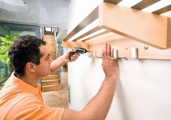 Отвертка аккумуляторная BOSCH IXO Full c угловой и эксцентриковой насадками [06039A8022] Подарочный кейс, 2 насадки