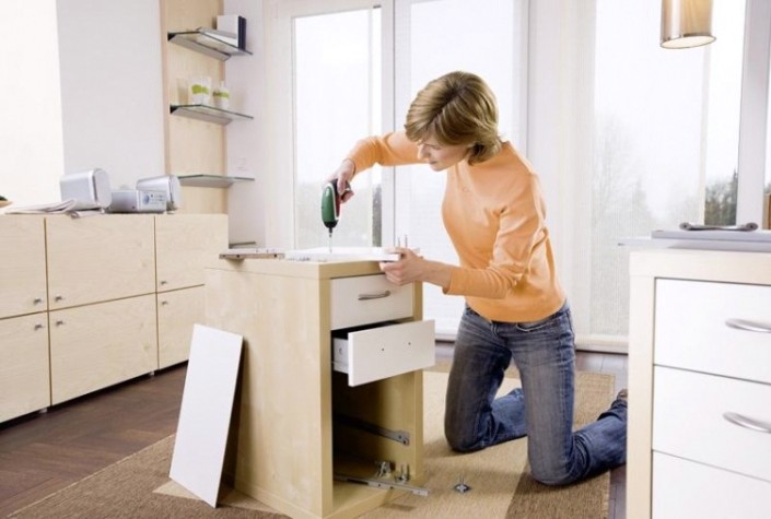 Отвертка аккумуляторная BOSCH IXO Full c угловой и эксцентриковой насадками [06039A8022] Подарочный кейс, 2 насадки