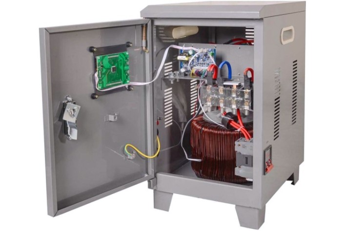 Стабилизатор напряжения однофазный Ресанта АСН-15000/1-Ц [63/6/11]