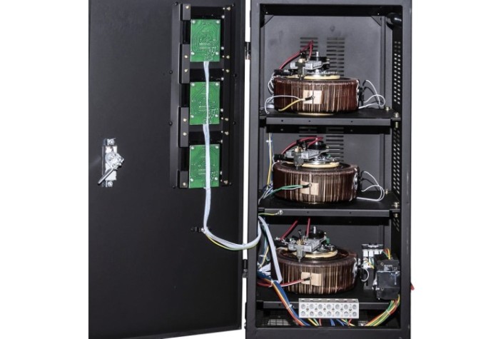 Стабилизатор напряжения трехфазный Ресанта АСН- 9 000/3-ЭМ [63/4/4]