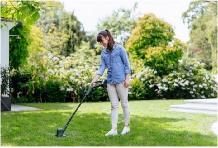 Триммер аккумуляторный BOSCH EasyGrassCut 18-260 [06008C1D02]