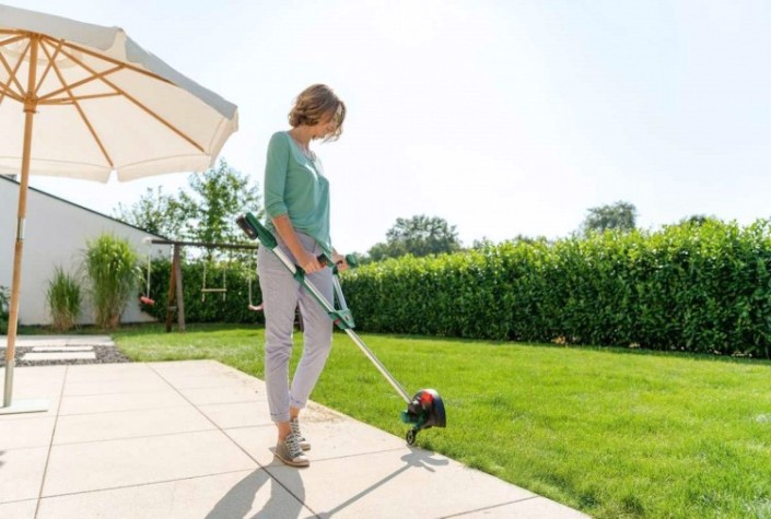 Триммер аккумуляторный BOSCH EasyGrassCut 18-260 [06008C1D05]