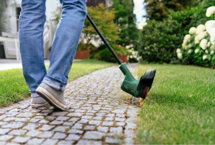 Триммер аккумуляторный BOSCH EasyGrassCut 18V-230 [06008C1A03]