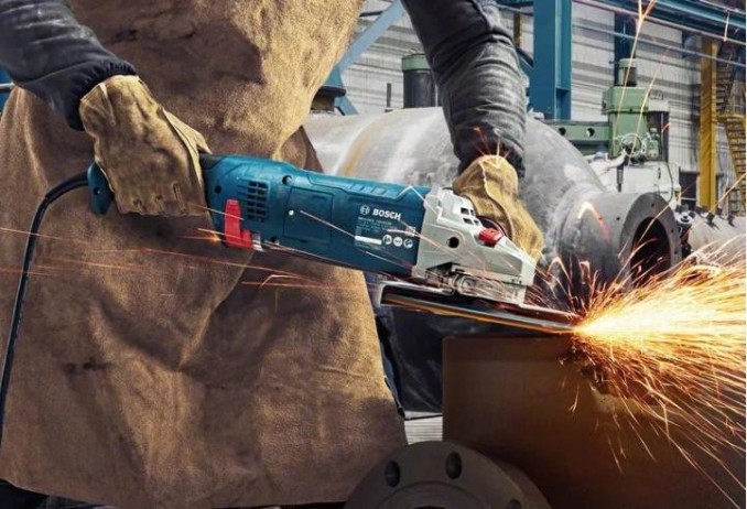 Угловая шлифмашина сетевая BOSCH GWS 24-230 JZ [06018C3300]
