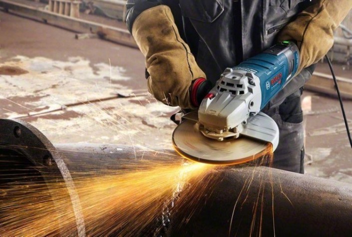 Угловая шлифмашина сетевая BOSCH GWS 30-180 B [06018G0000]